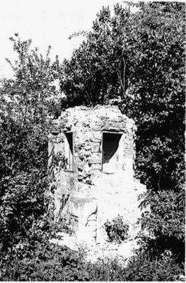 Zlikwidowana kapliczka przy Królewieckiej 22
Kapliczka pamięci zamordowanych powstańców styczniowych.

[url=http://www.plock24.pl/fusion/readarticle.php?article_id=100]Królewiecka 22 - zniszczona kapliczka[/url]


