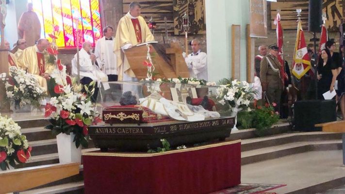 Relikwiarz ks. Jana Bosko na Stanisławówce
04.06.2013r.
Słowa kluczowe: relikwiarz Stanisławówka