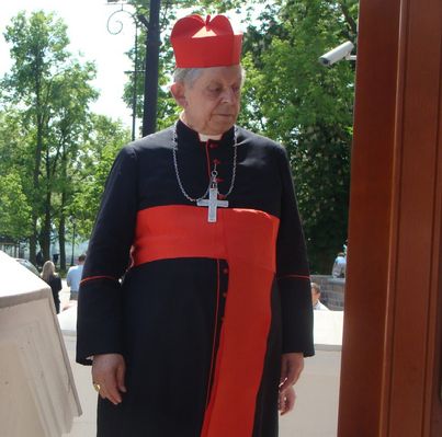 300 lat Wyższego Seminarium Duchownego
Jego Eminencja Józef kard. Glemp wejście do Opactwa Pobenedyktyńskiego
22 maja 2010
Słowa kluczowe: biskup kardynał