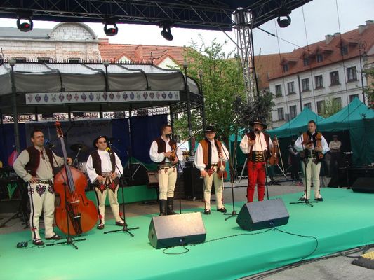 Międzynarodowy Dzień Kaszanki - 1 Maja 2010
Góralski kabaret Truteń
Słowa kluczowe: Truten