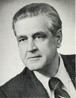 Stanisław Brodzki 
urodził się 3 listopada 1920 roku w Płocku.
Za służbę w Polskich Siłach Zbrojnych został odznaczony Medalem Morskim, Medalem Wojska i wieloma innymi odznaczeniami polskimi i brytyjskimi a za osiągnięcia w pracy społecznej Krzyżem Kawalerskim Orderu Odrodzenia Polski, Złotym Krzyżem Zasługi, dwukrotnie Złotą Odznaką Kongresu Polonii Kanadyjskiej, złotymi Odznakami Związku Narodowego i Związku Polaków. W 2013 roku otrzymał od Rządu kanadyjskiego odznaczenie „Queen Elizabeth II Diamond Jubilee Medal”.
Słowa kluczowe: Stanisław Brodzki 