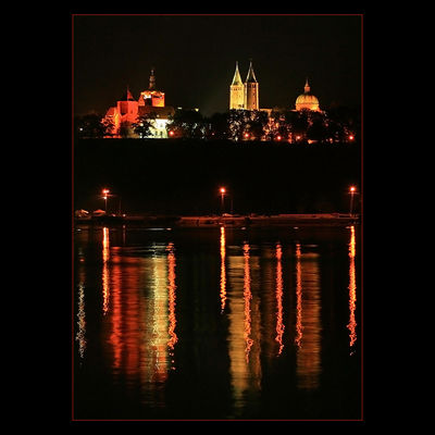 nocne graffiti
Słowa kluczowe: katedra tumskie