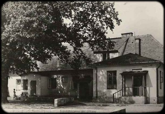 Dom Władysłąwa Broniewskiego
