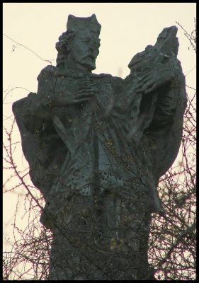 Figurka św. (...)?
Znajduje się przy ulicy Harcerskiej w Imielnicy.
