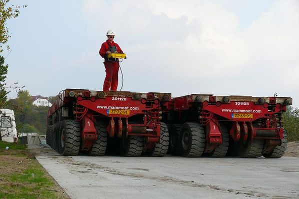 "mamut" a tym wszystkim kierowała kobieta :)
