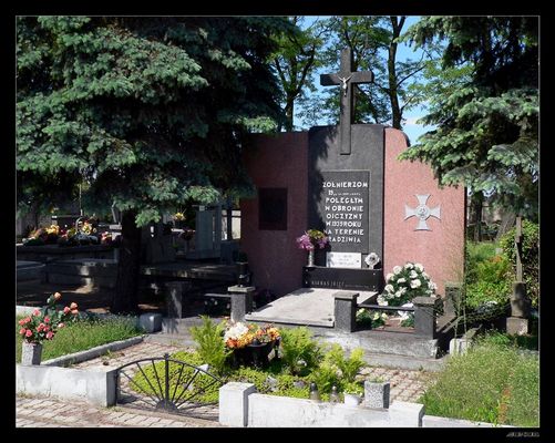 19pp im Obr Lwowa
Pomnik żołnierzy znajdujący się na cmentarzu na Radziwiu
