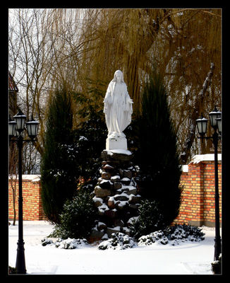 Figurka
Dziedziniec Szpitala św. Trójcy
