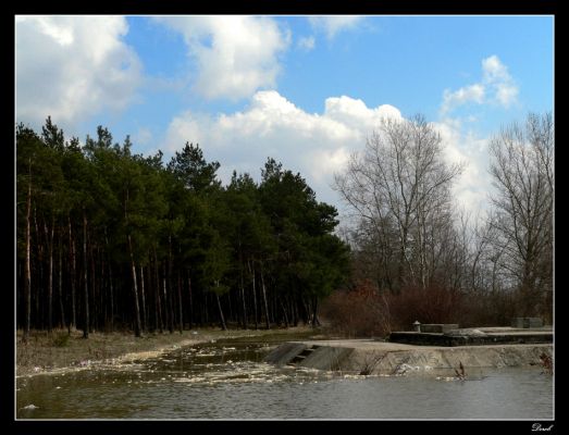 Wysoka woda
Zalana droga pomiędzy "Nowym mostem", a Gmurami
