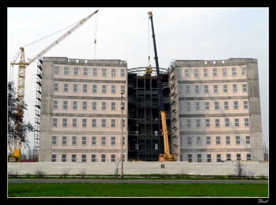 Biurowiec PERN-u
Budowa zbliża się ku końcowi - małymi kroczkami :)
