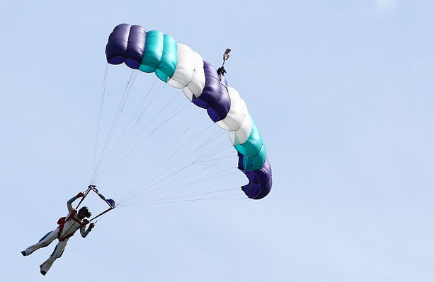 Spadochronowa Warszawska Grupa Sky Dive 
III Piknik Lotniczy w Płocku
