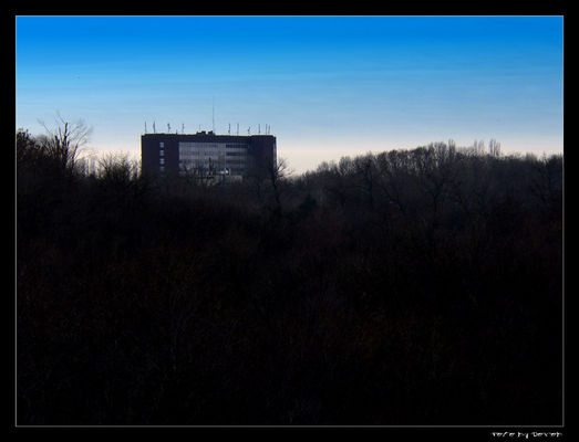 Szpital
Widok z mostu nad Jarem Brzeźnicy - Łukasiewicza
