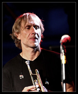 Eric Truffaz
Jedyny koncert w Polsce odbył się 11-08-2007 w Płocku w ramach imprezy " Rynek Sztuki"
