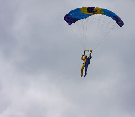  2 Piknik Lotniczy w Płocku
Zbigniew Ochmański "Tatko"
Nr 1 w Polskim spadochroniarstwie.
Wyszkolenie  	lic. E, USPA D-25462


