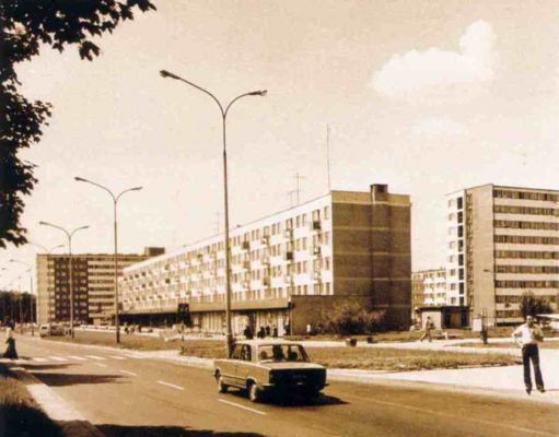 Aleja Kobylińskiego
Marynarz na pierwszym planie
