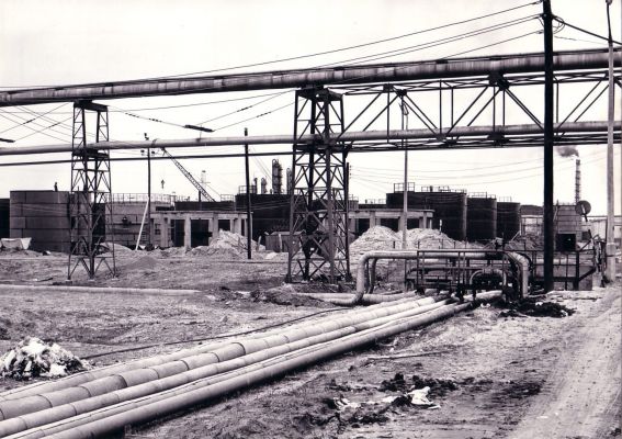 Budowa Bloku Olejowego
Fragmenty estakad, muld oraz zbiorników produktowych
