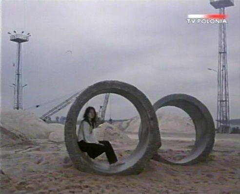 "Zielona Miłość"
Scena z filmu "Zielona Miłość". Joanna Pacuła, nabrzeże rozładunkowe
Słowa kluczowe: Zielona Miłóść Joanna Pacuła