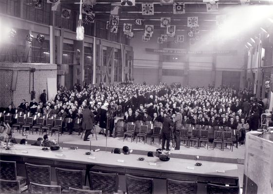 Uroczystość otwarcia Kombinatu
Hala Warsztatów Centralnych
