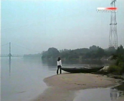 "Zielona Miłość"
Scena z filmu "Zielona Miłość". Nad Wisłą - aktorka Joanna Pacuła, w filmie Jola "Sarna"

w tle fragment nieistniejącego mostu wiszącego
Słowa kluczowe: Zielona Miłóść Joanna Pacuła