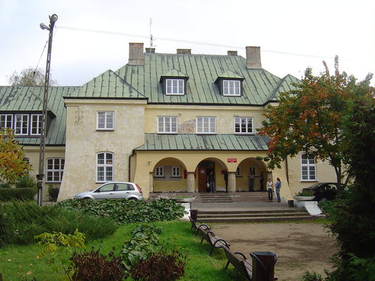 Trzepowo - Państwowa Wyższa Szkoła Zawodowa, Instytut Nauk Ekonomicznych
