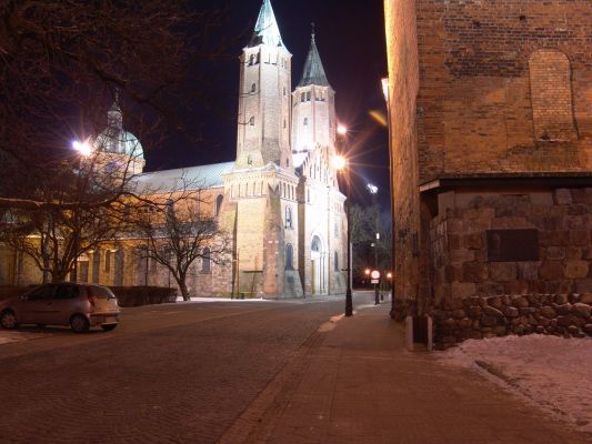 Katerdra Nocą
Słowa kluczowe: Katedra