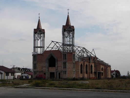 Kościół św. Wojciecha po zamontowaniu obydwu wież
Zdjęcie wykonano od ul. Jana Pawła II.
Słowa kluczowe: kościół św. Wojciecha ulica Jana Pawła II