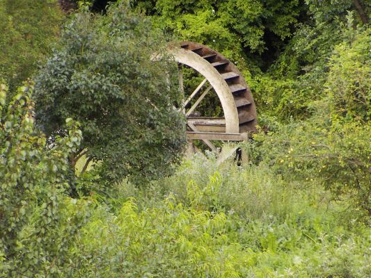 Koło wodne na rzeczce Rosicy
Zdjęcie wykonano w rejonie ulicy Władysława Mazura.
Słowa kluczowe: Podolszyce Południe ulica Mazura