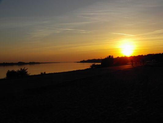 Wisła o zachodzie słońca
Słowa kluczowe: Wisła zachód słońca