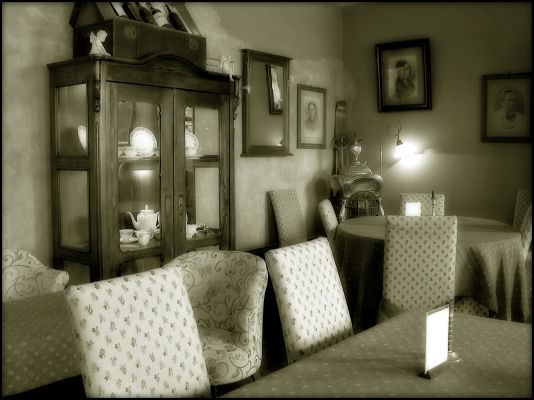 Restauracja Retro wnętrze
wiktor@donvictorio.com
Słowa kluczowe: restauracja, retro, starówka, stare miasto