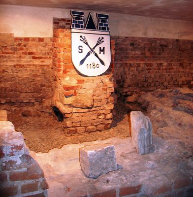 Muzeum - L.O. im. St. Małachowskiego.
