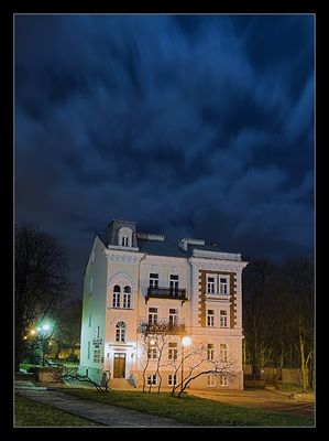 Państwowa Wyższa Szkoła Zawodowa
Instytut Neofilologii
