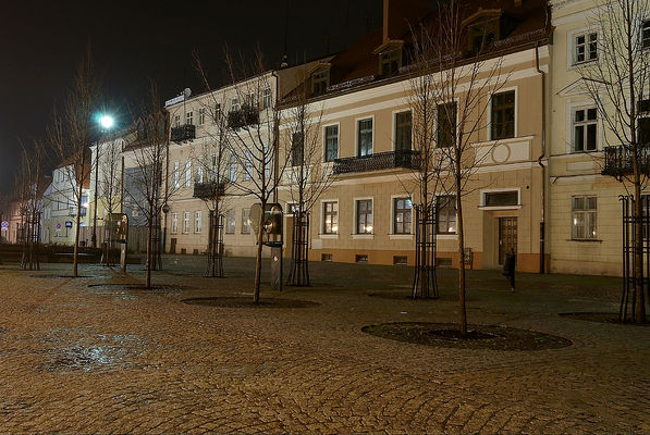 Na prawo od magistratu
PŁOCK
