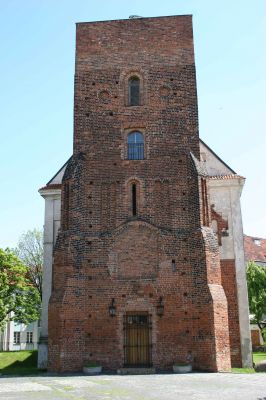 LO. im. St. Małachowskiego .
