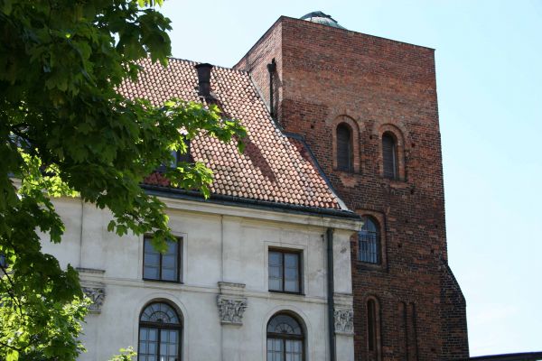 LO. im. St. Małachowskiego .
