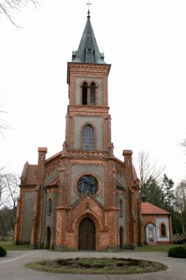 Soczewka - kościół neogotycki (1906r).
