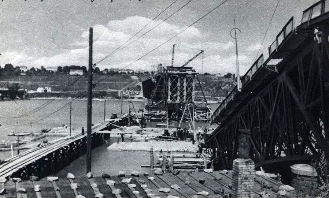 Odbudowa mostu 1940r
Odbudowa mostu 1940r
