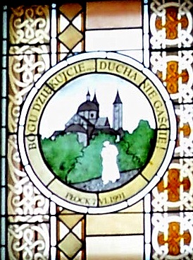 Papież w Płocku
Fragment witraża z kościoła św. Wojciecha.
