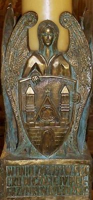 Herb Płocka
Herb stanowi element lichtarza ze świecą papieską przechowywaną w Kaplicy Królewskiej.
Słowa kluczowe: Płock katedra herb