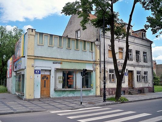 Złoty róg 
stoi i czeka... na wyburzenie
