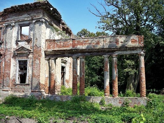 Studzieniec
Kolumny i pilastry, pozostałości dawnej świetności
Słowa kluczowe: Studzieniec palac