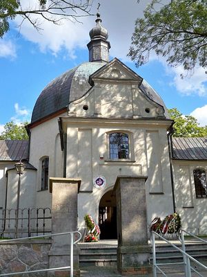 Miszewo Murowane - kościół
Kościół Wszystkich Świętych mimo bezstylowego wyglądu zewnętrznego, skrywa wspaniałe pozostałości gotckiej budowli z XV wieku.
Słowa kluczowe: Miszewo Murowane