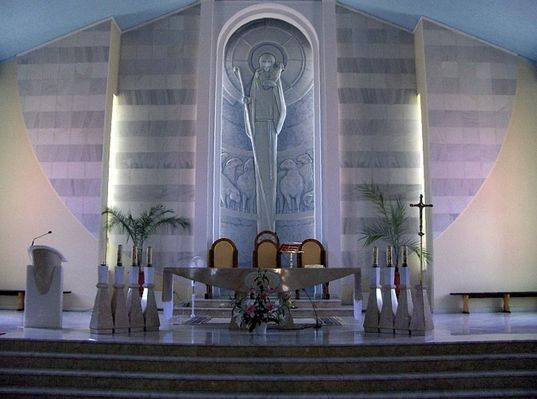 Kościół pw. Dobrego Pasterza na Skarpie
Wnętrze - ceramiczny ołtarz główny.
Słowa kluczowe: Skarpa kosciół