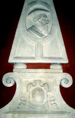 Kanonik Bartłomiej Niszczycki herbu Prawdzic
Fragment nagrobka w katedrze.
