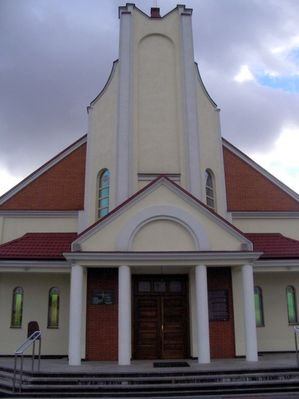 Fronton kościoła pw. Dobrego Pasterza
