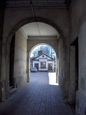 Brama
Ulica Kolegialna

