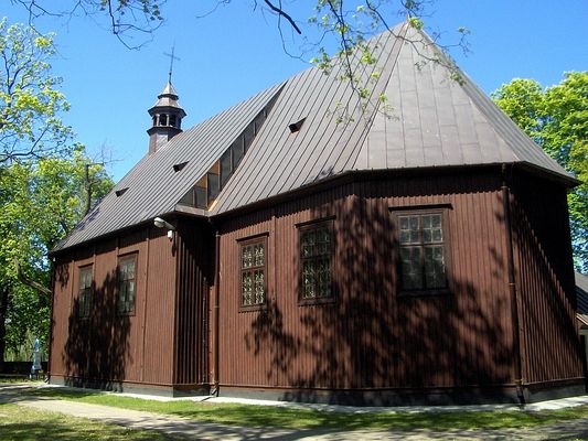 Drewniany zabytek
Kościół w Dobrzykowie.
Słowa kluczowe: Dobrzyków kościół