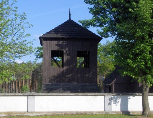 Zakrzewo Kościelne
Drewniana dzwonnica z połowy XVIII wieku.
Słowa kluczowe: Zakrzewo