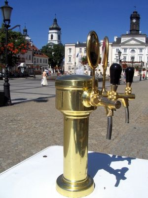 Współczesny "zdrój" na Starym Rynku
Coś dla spragnionych.
Słowa kluczowe: Srary Rynek