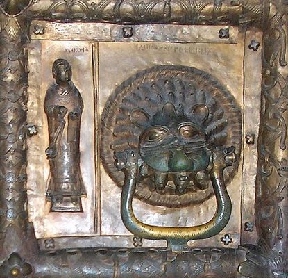 DRZWI PŁOCKIE - detal
Kwatera z kołatką i diakonem.
Słowa kluczowe: katedra drzwi płockie