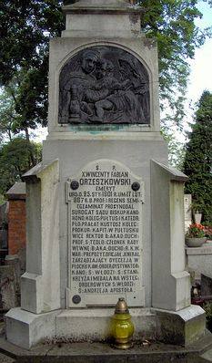 Cmentarz katolicki al. Kobylińskiego
Nagrobek ks. Orzeszkowskiego - przykład XIX-wiecznej pisowni.
