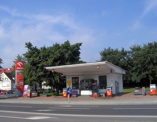 Najstarsza? stacja benzynowa
Stacja paliwowa przy ul. Bielskiej.

